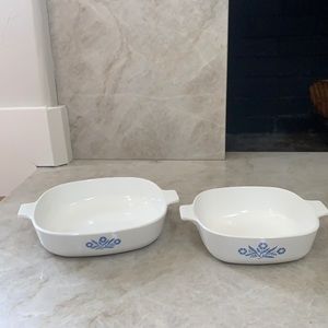 Two Corningware serving dishes